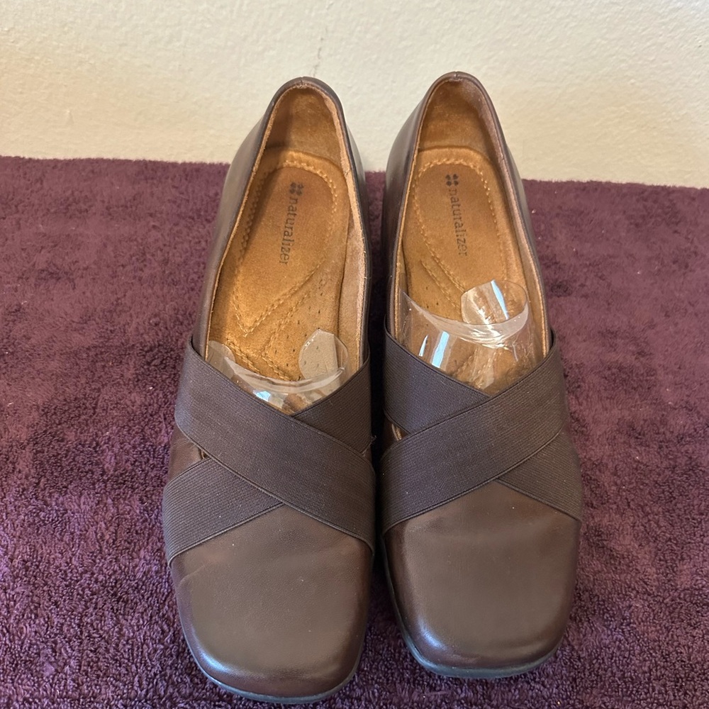 Nuturalizer women’s shoes size 8 Medium M New in box Oxford Brown ladies girls